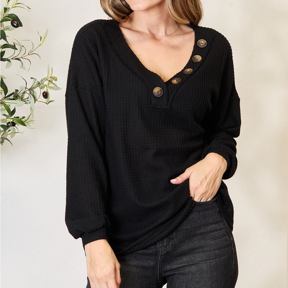 NWT Zenana Cara Black Waffle Knit Henley Buttoned V-Neck Long Sleeve Blouse Tee - Picture 3 of 6